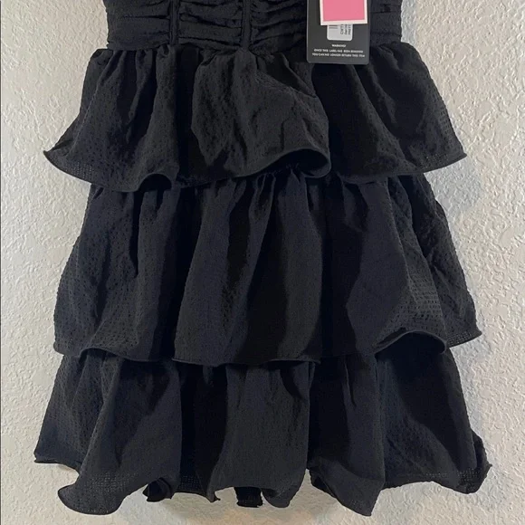 PRETTY LITTLE THING BLACK CRINKLE CUP DETAIL TIERED SKIRT SKATER DRESS SIZE 4 - Picture 6 of 15
